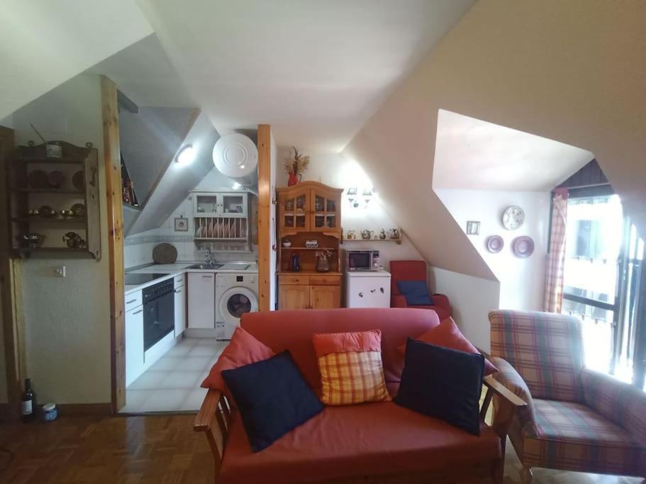 Atico En Pleno Pirineo Appartement El Pueyo de Jaca Buitenkant foto