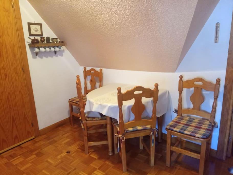 Atico En Pleno Pirineo Appartement El Pueyo de Jaca Buitenkant foto