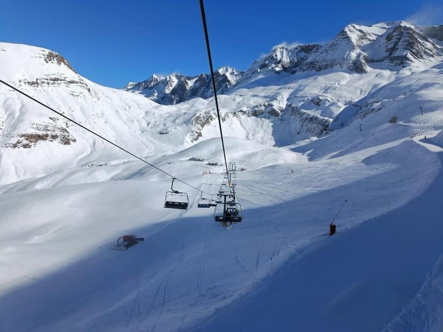 Atico En Pleno Pirineo Appartement El Pueyo de Jaca Buitenkant foto